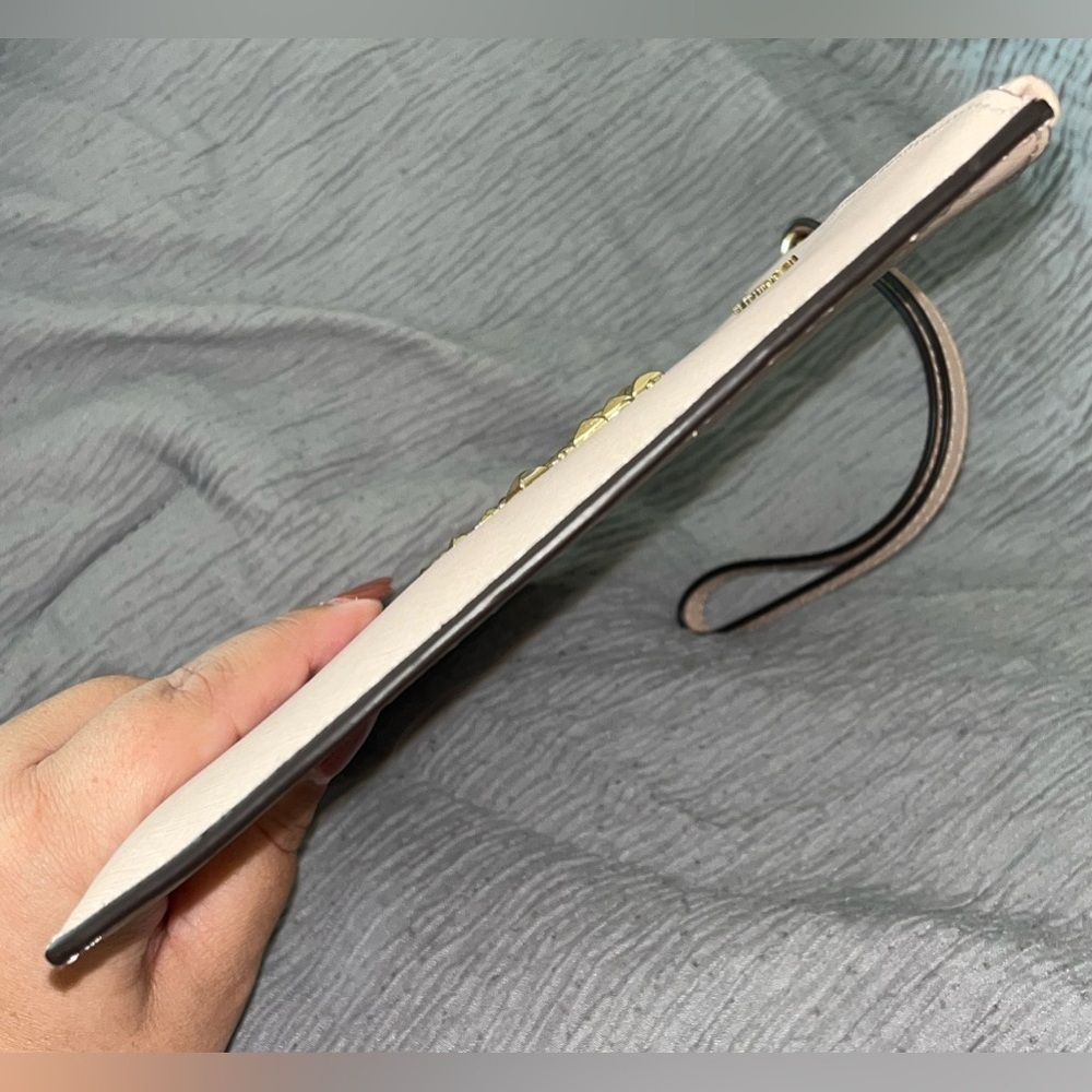 Michael Kors Giftables XL Zip Clutch Bag Saffiano Leather “Ballet” Heart Studs - Picture 10 of 12